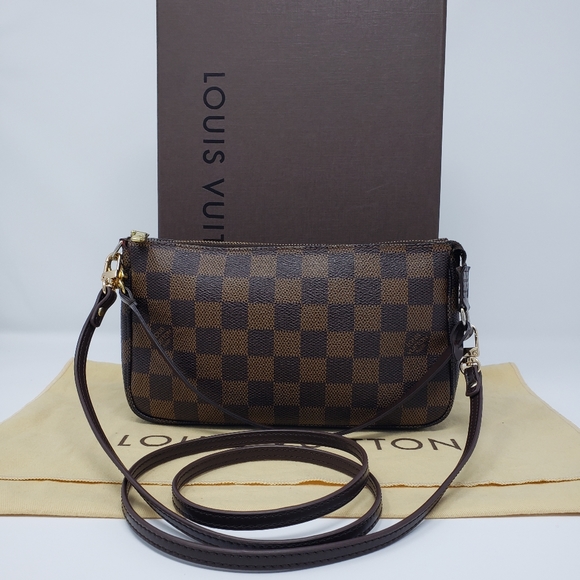 Louis Vuitton Handbags - Auth Louis Vuitton Pochette Accessoires Damier